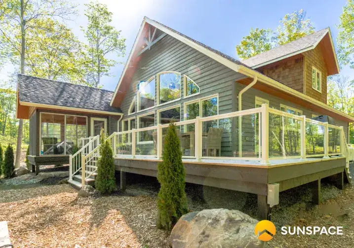 aluminum railing with glass installation in wilmington